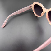 عینک آفتابی چند ضلعی زنانه آلبرت وگ مدل S26106C3 Acetate Avantgarde Visionary